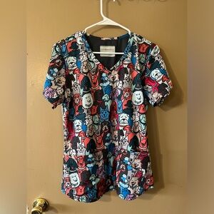 Sketchers Women’s Scrub top. Multicolored w/Dogs. Great for veterinary practice